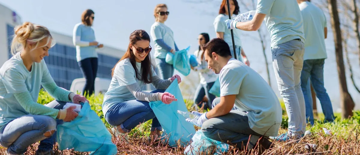 6 Ways to Volunteer While In Recovery