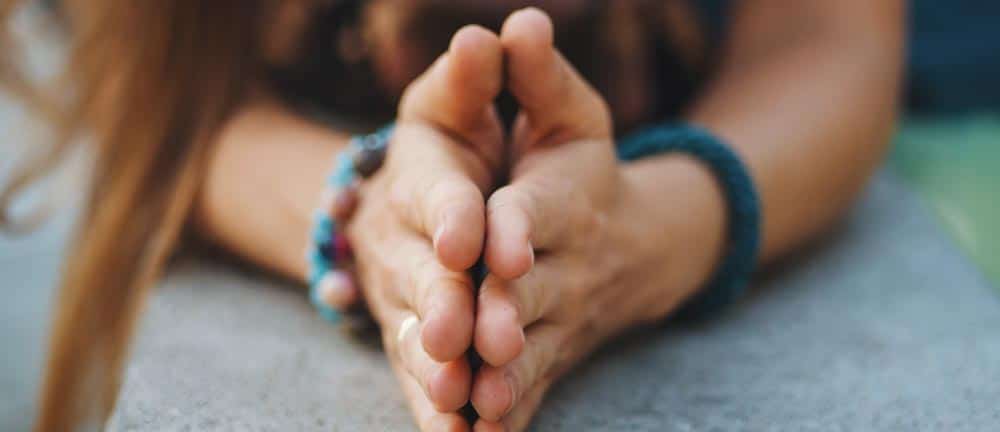 woman practicing gratitude