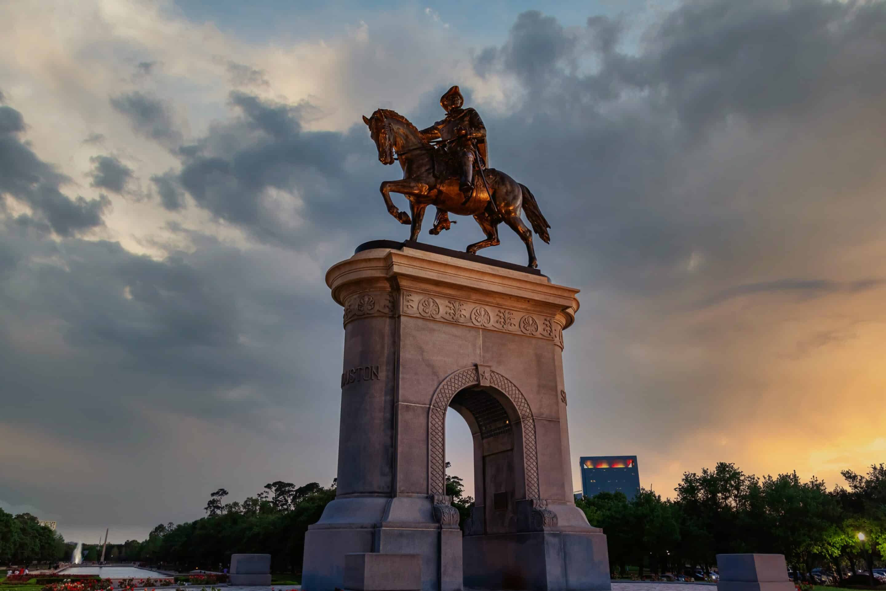 Equine monument at sunset symbolizing strength and resilience in outpatient recovery.