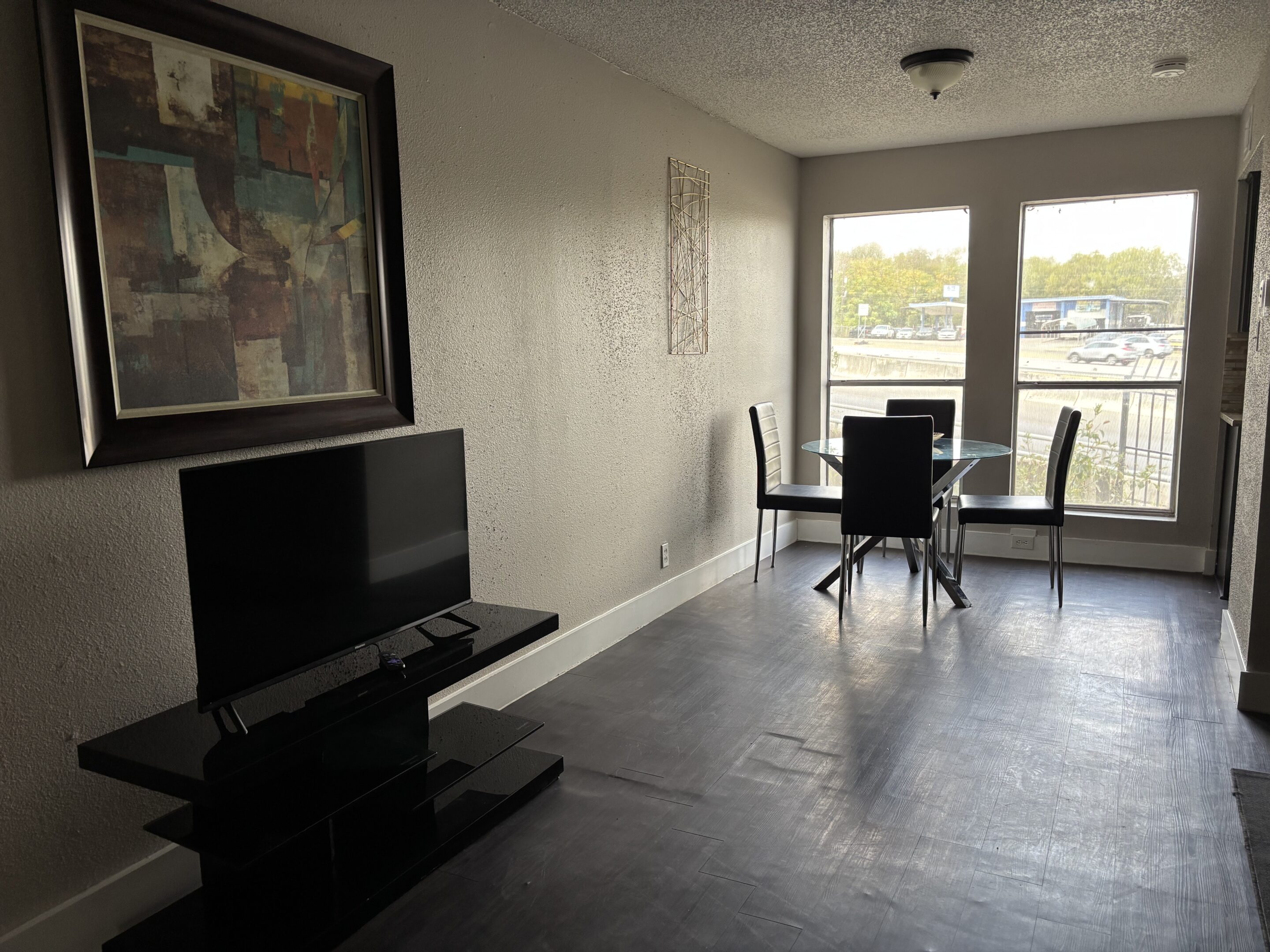 Affordable bunk-style men’s sober living in Austin with twin beds and open layout
