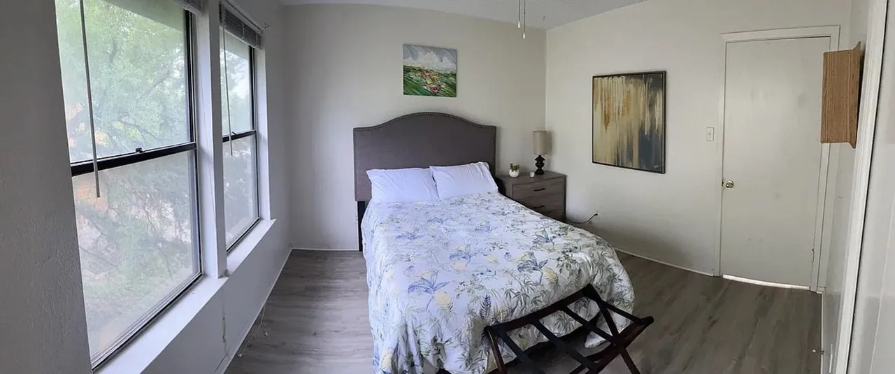 bedroom4